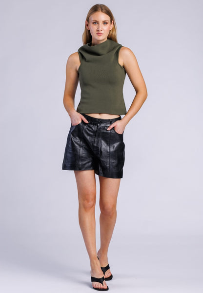 Women's Black Leather Shorts – Relaxed Side-Pocket Style